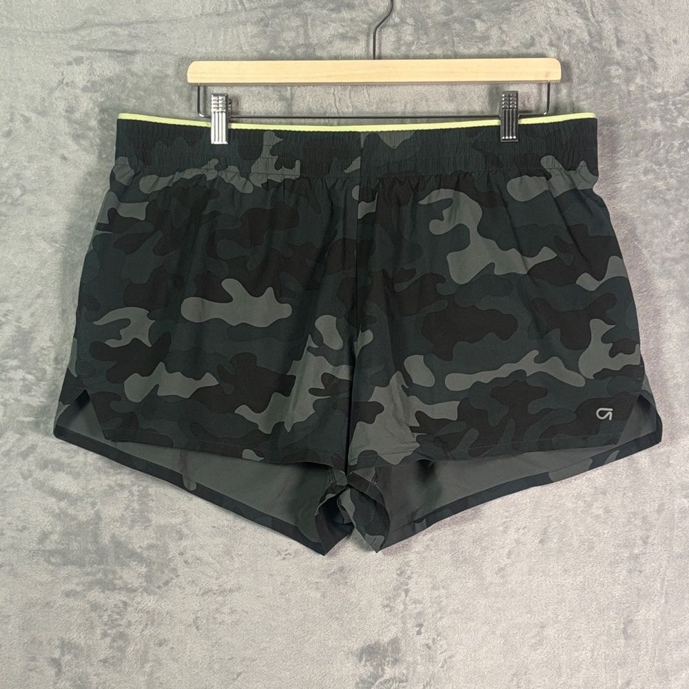 Gap Fit Green Camo Running Athletic Shorts Size XL